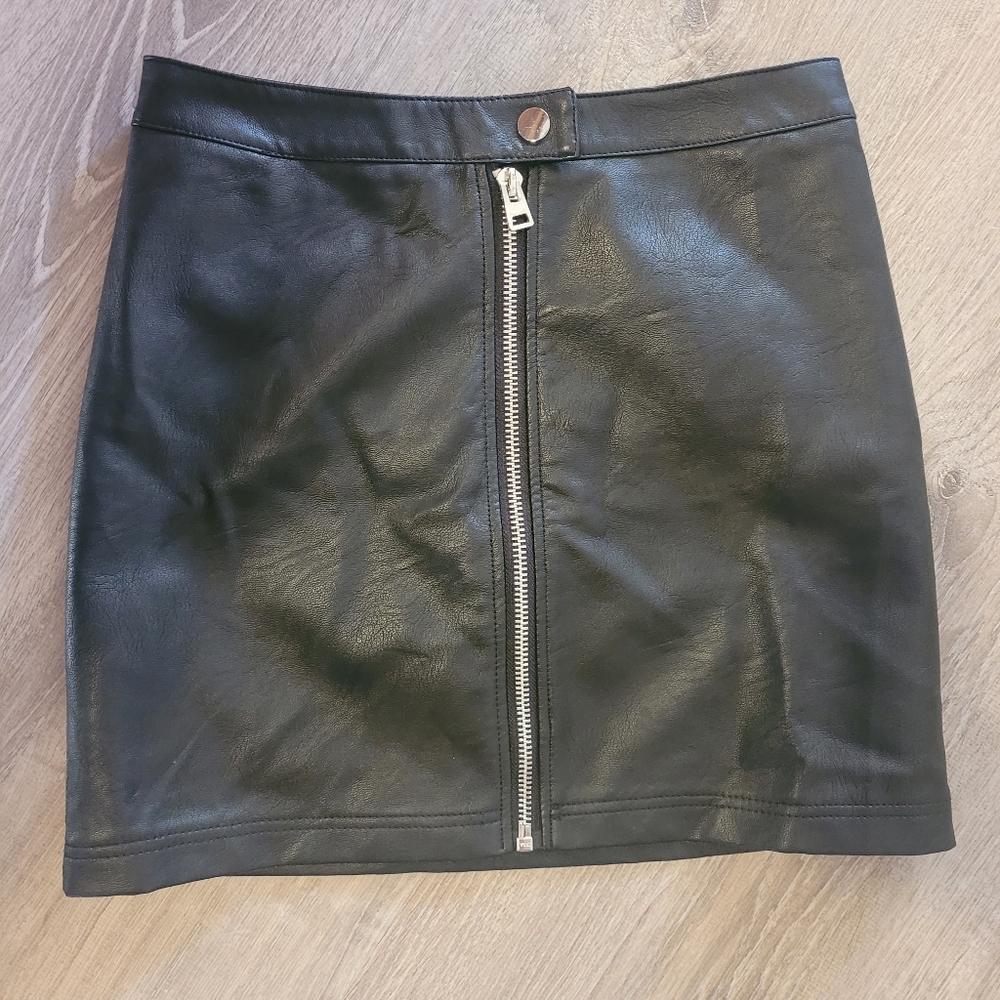 Topshop Faux Leather Black Moto Mini Skirt Size 6